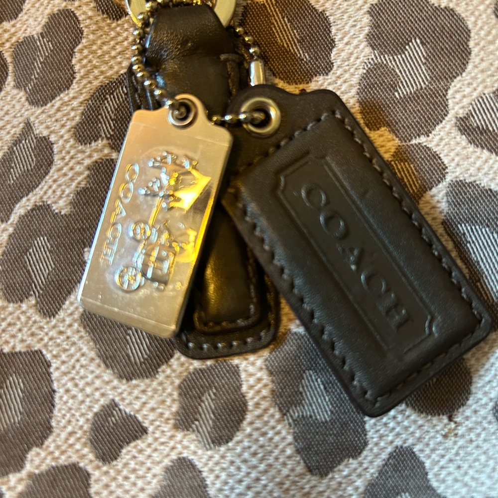 Coach purse - Picture 5 of 6
